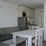 Apartment Pnoe By Khi Kythnos